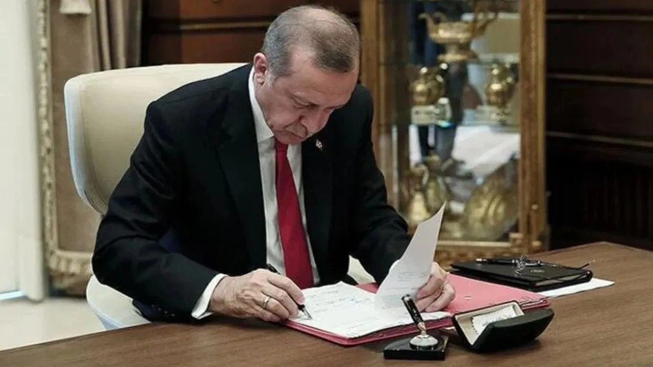 Erdoğan'ın görevden alma ve atama kararları Resmi Gazete'de yayımlandı