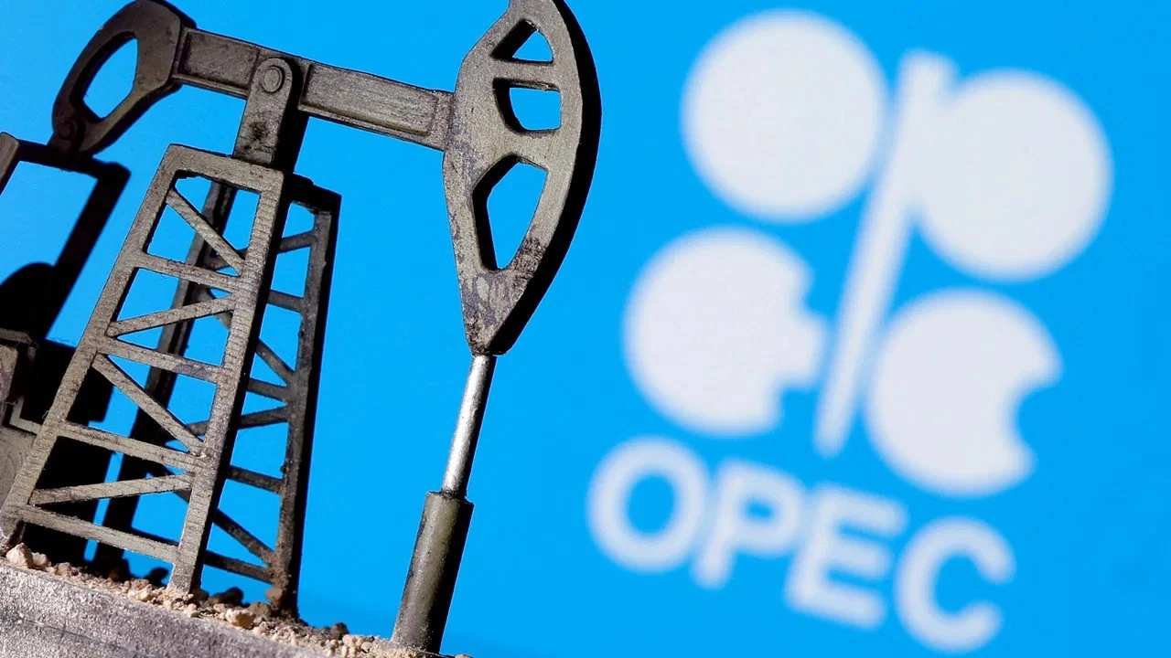 OPEC'ten kritik rapor: Petrol üretimi düşüyor!