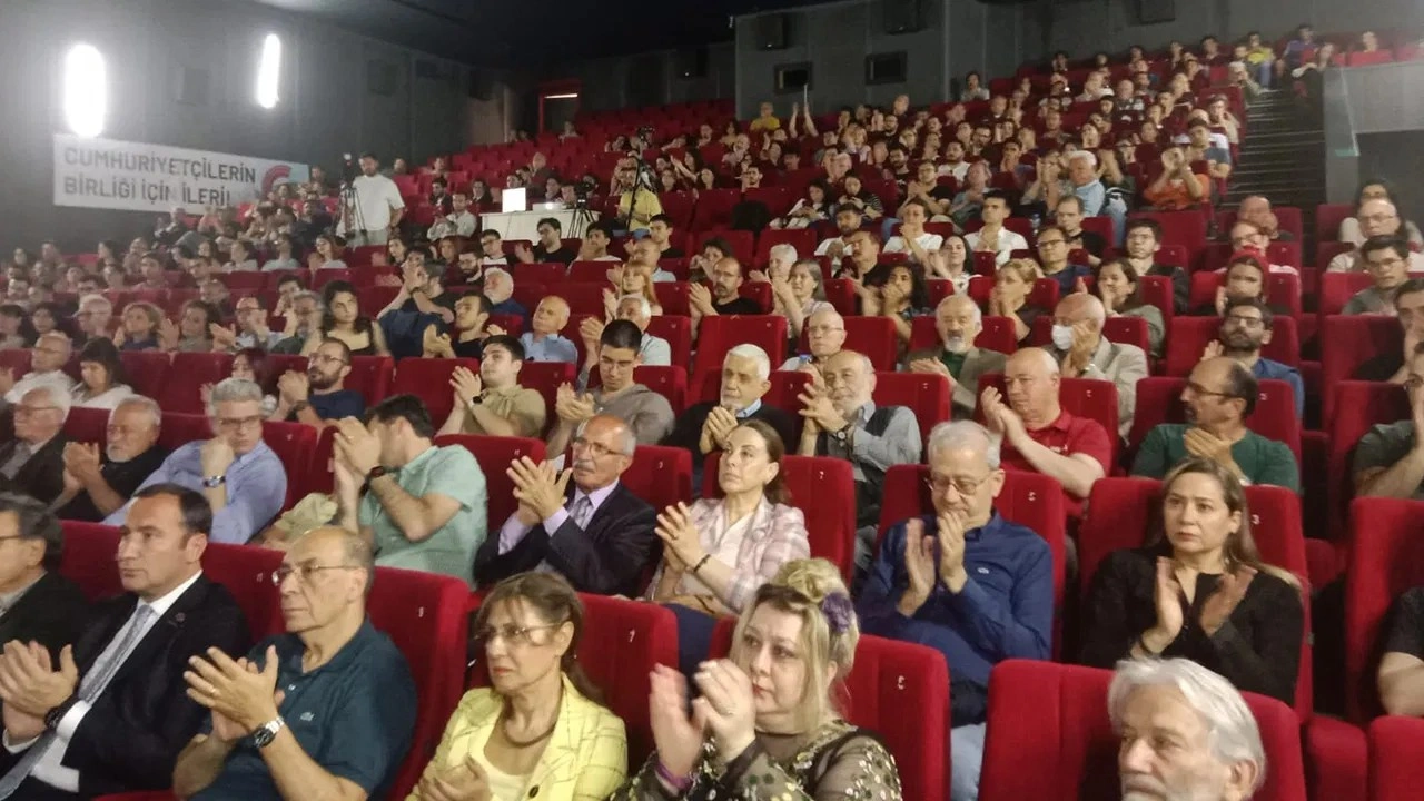 THTM'nin Cumhuriyetçiler Kurultayı Başladı: 'Meydan okumaya karşı meydan okuma şarttır&#03