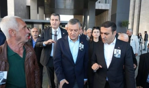 CHP lideri Özel'e fiziki saldırı dış basında