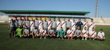 Cumhuriyet Meclisi Futbol Takımı, Kıbrıs Türk Barolar Birliği ile dostluk maçı yaptı