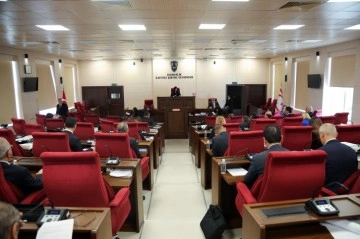 Meclis Genel Kurulunda yolsuzluk iddiaları ve yükseköğretim konuşuldu