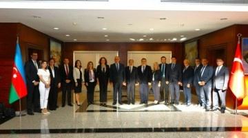 Milli Eğitim Bakanı Çavuşoğlu, Türkiye'nin Bakü Büyükelçiliğini ziyaret etti