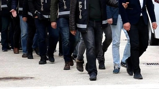 Narkokapan-&#x130;stanbul Operasyonu: 100&#x27;&#xFC; a&#x15F;k&#x131;n g&#xF6;zalt&#x131; var!