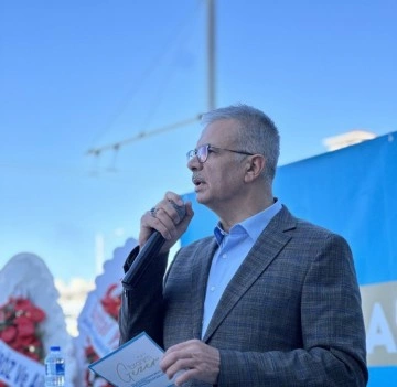 Profesör Doktor İbrahim Gezer'in Seçim İrtibat Ofisi Açıldı